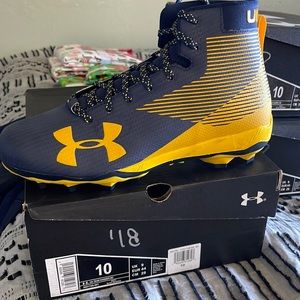 Underamour cleats! Size 10 “hammer mids”